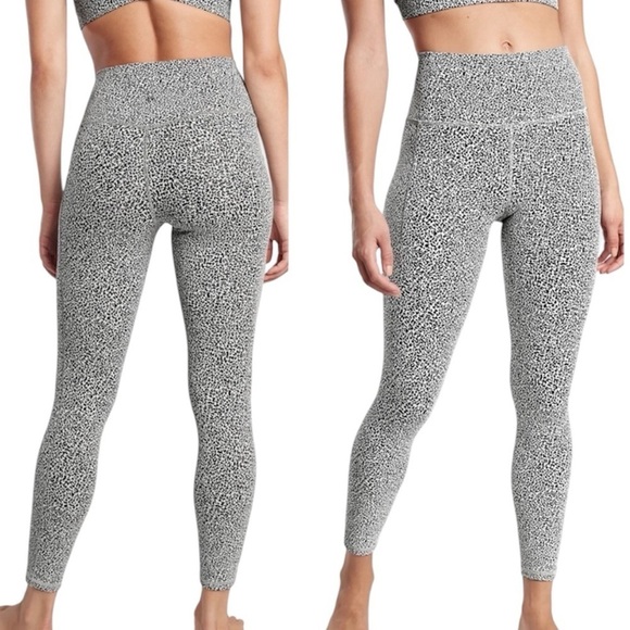 Athleta Salutation Stash II Textured Tight - Picture 1 of 14
